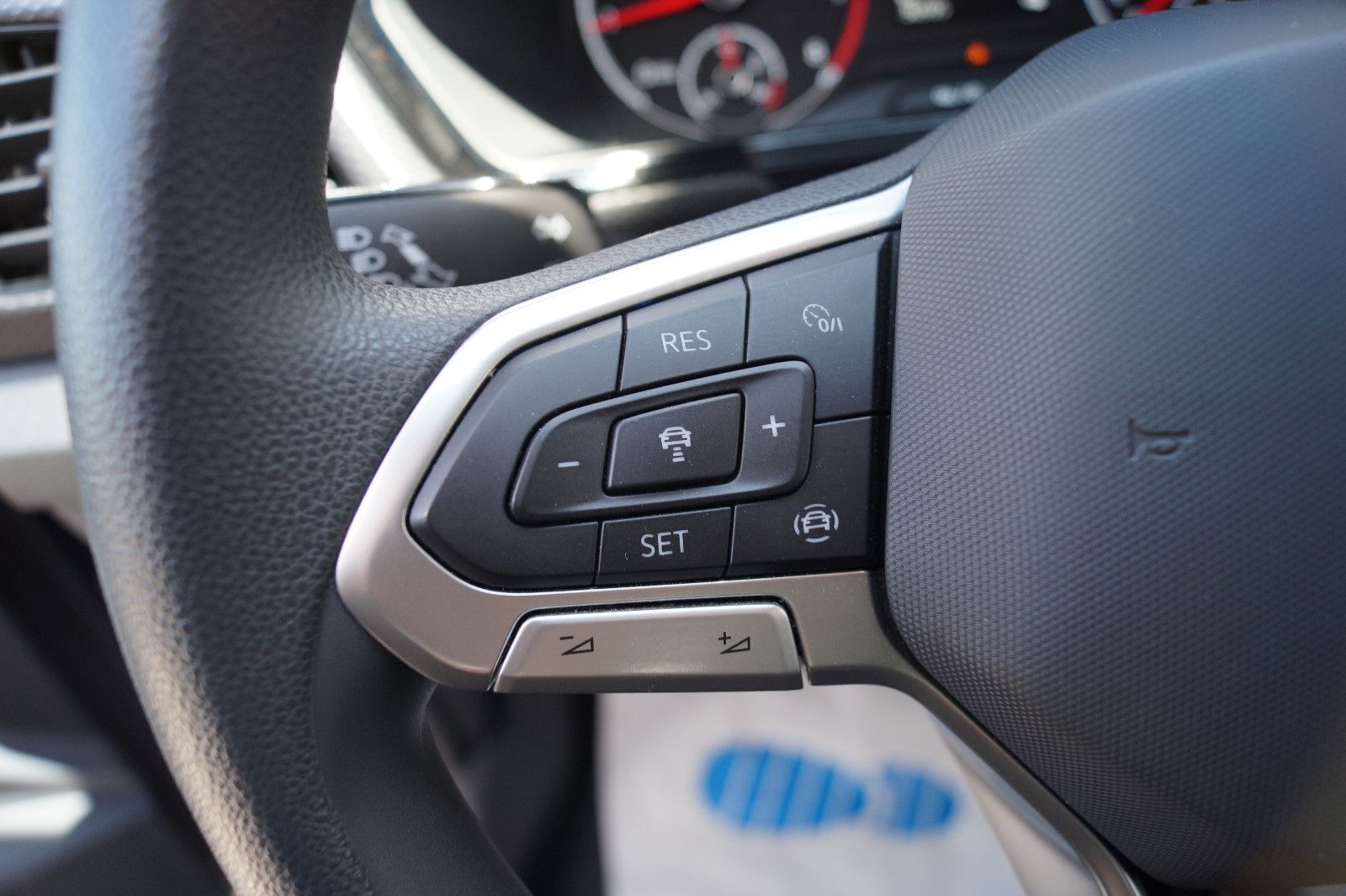 Volkswagen T-Cross Life DSG - Samsaru's Car Outlet