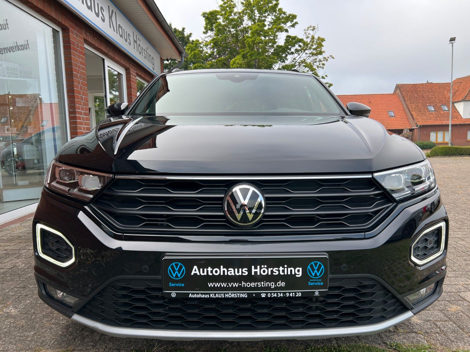 Volkswagen T-Roc 1.5TSi DSG Black - Samsaru's Car Outlet