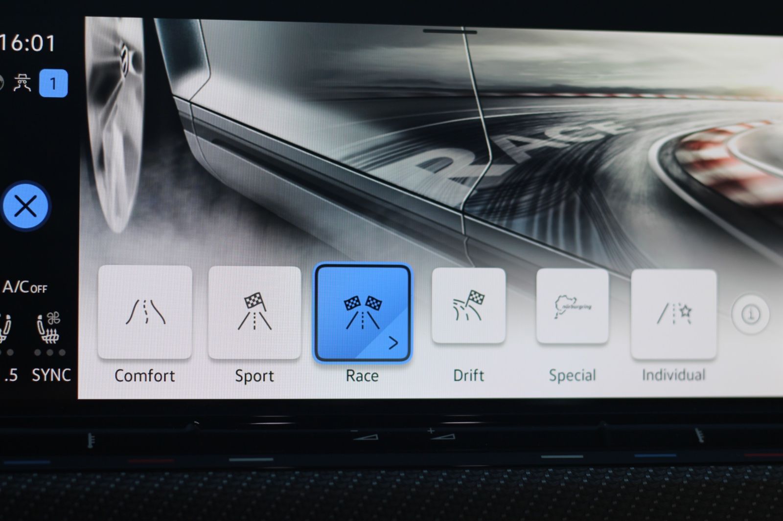 Volkswagen Golf 2.0 TSI R 4Motion - Samsaru's Car Outlet