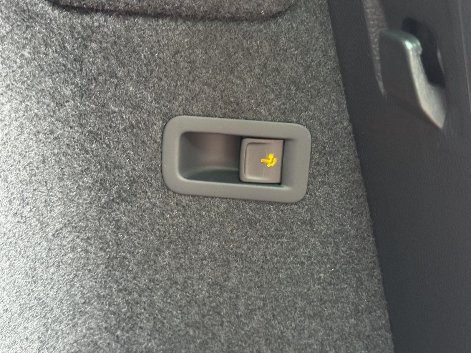 Skoda Karoq 1,5 TSI DSG Sportline 2ZKlimaautomatik ...
