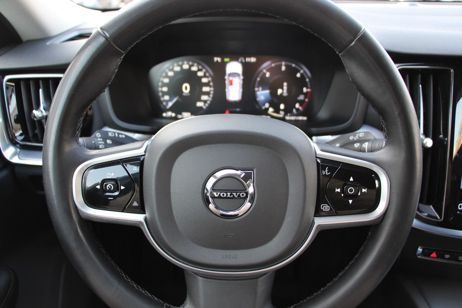 Volvo V60 Cross Country AWD