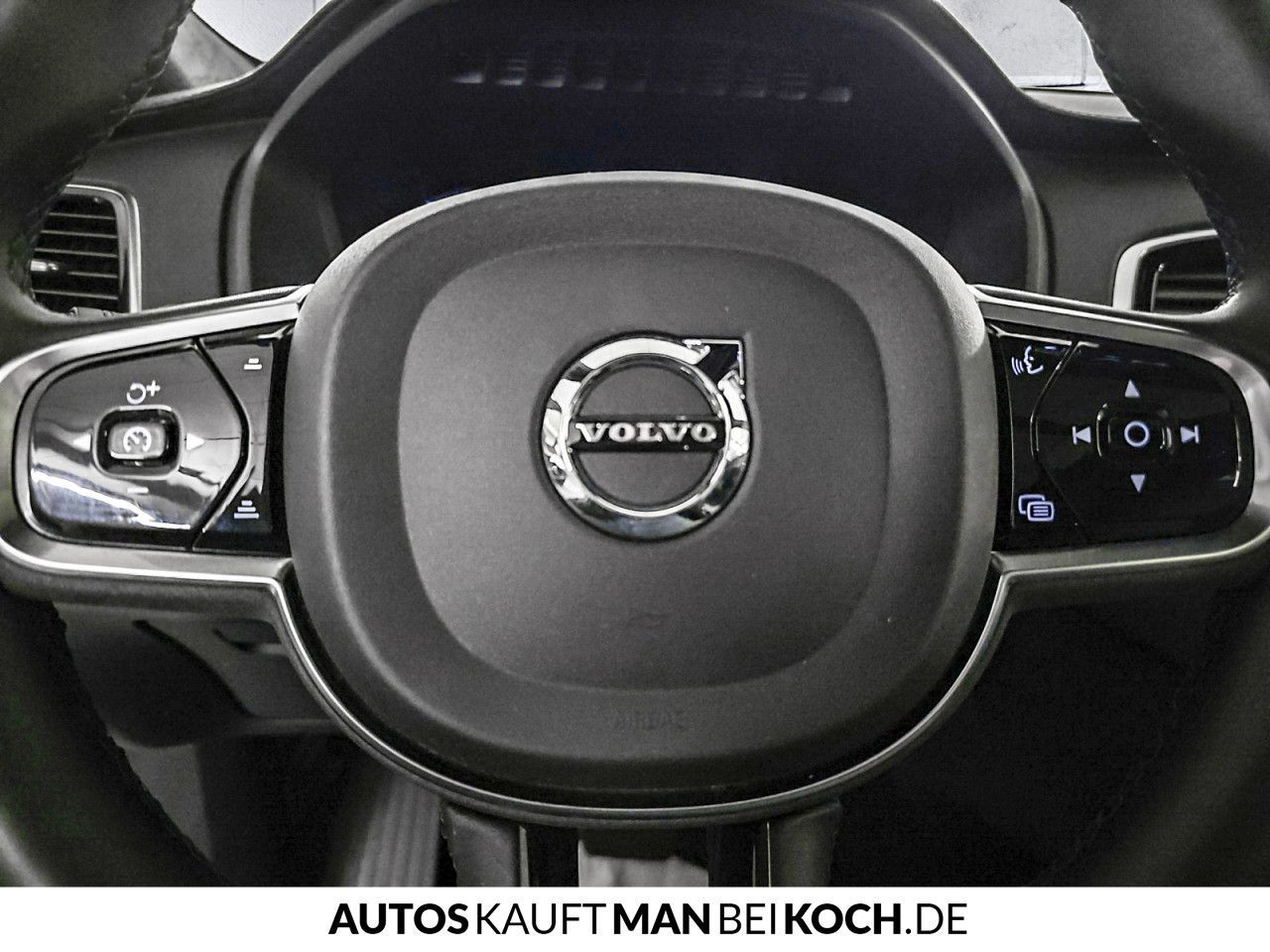 Volvo XC90 B5 AWD UltimateBright PANO AHK STHz 360 HUD