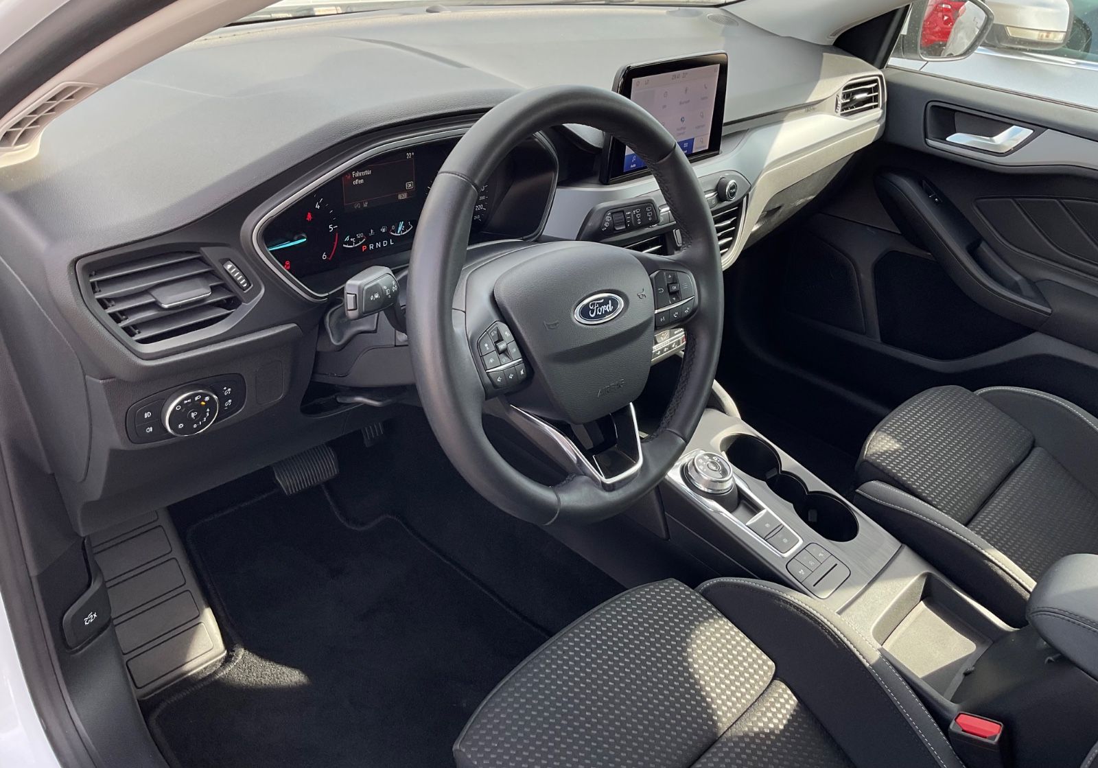 Ford Focus Turnier Cool & Connect - Samsaru's Car Outlet