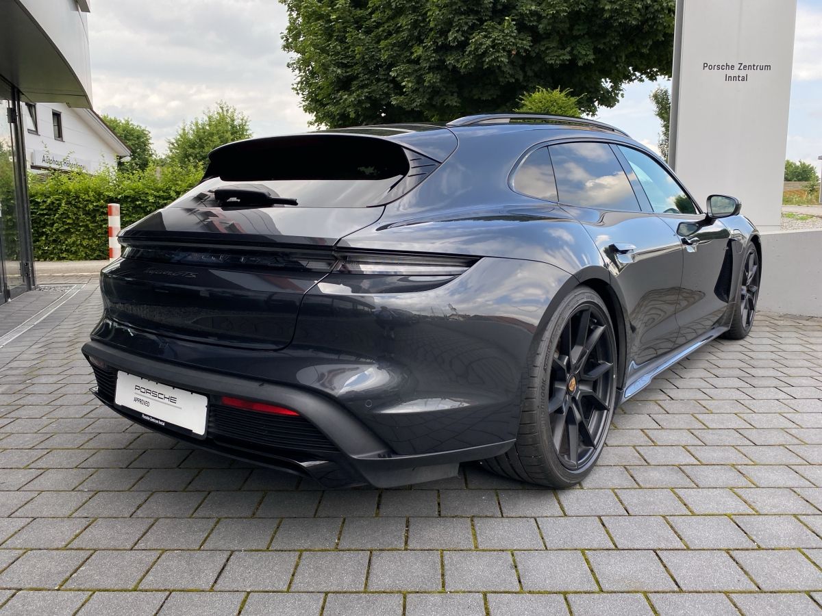Porsche Taycan GTS Sport Turismo | Head-Up |Beifahrerdis