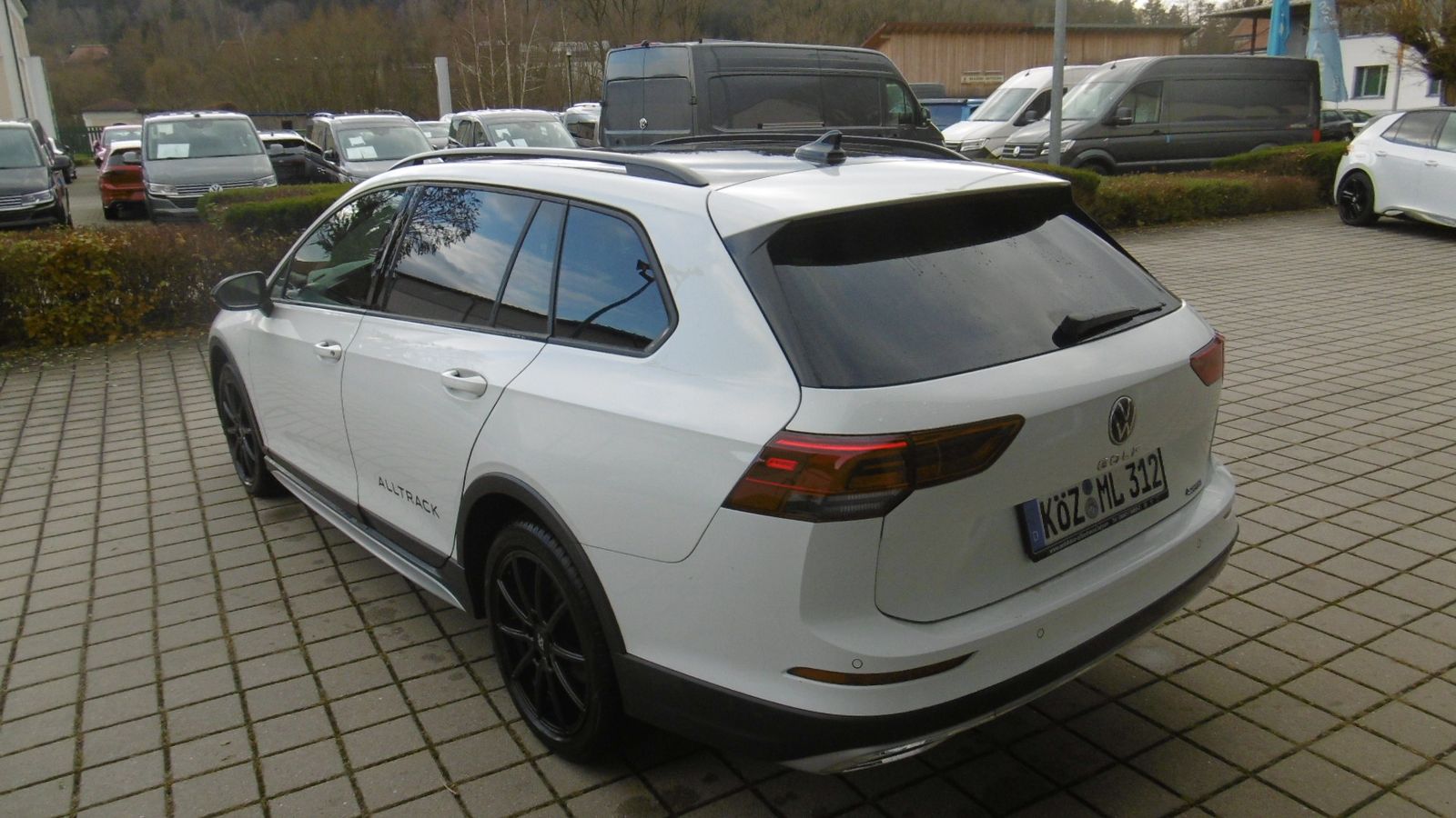 Volkswagen Golf Variant Alltrack 2.0 TDI 4motion Alltrack - Samsaru's Car Outlet