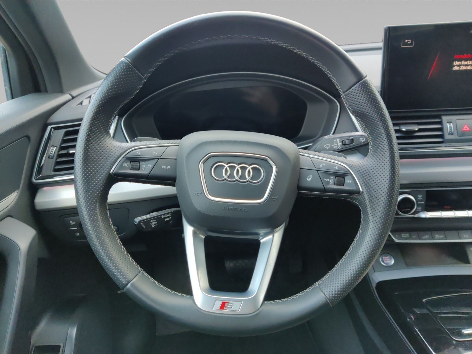 Audi Q5 55 TFSIe S line quattro S tronic Matrix AHK