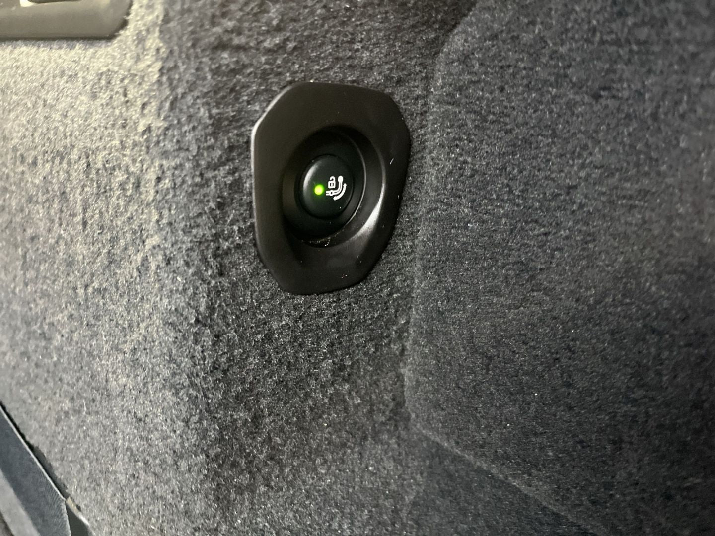 BMW X6 xDrive40d/M Sport/HUD/StHZG/AHK/BowersWilkins