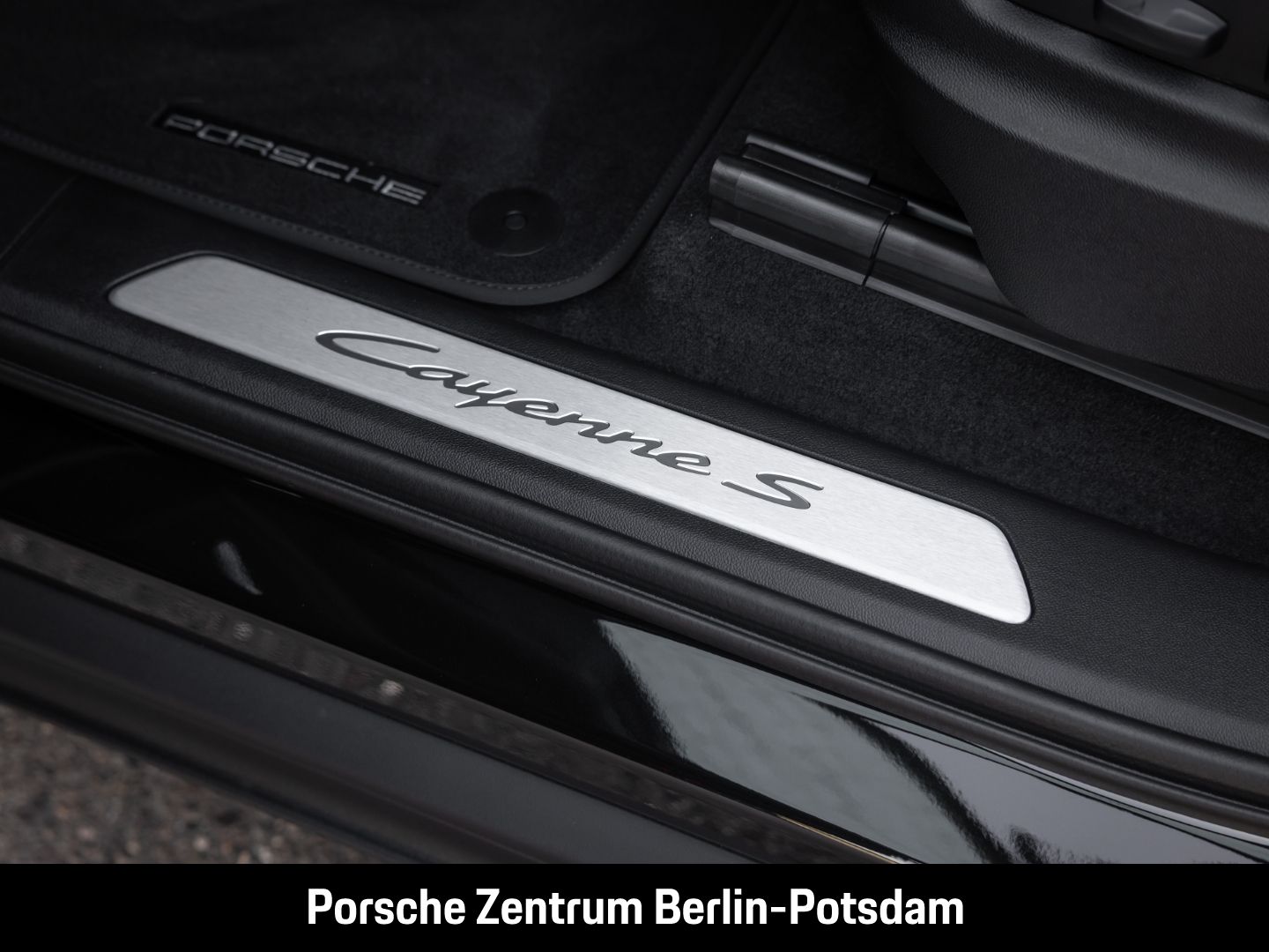 Porsche Cayenne S Sportabgas Surround-View LED-Matrix