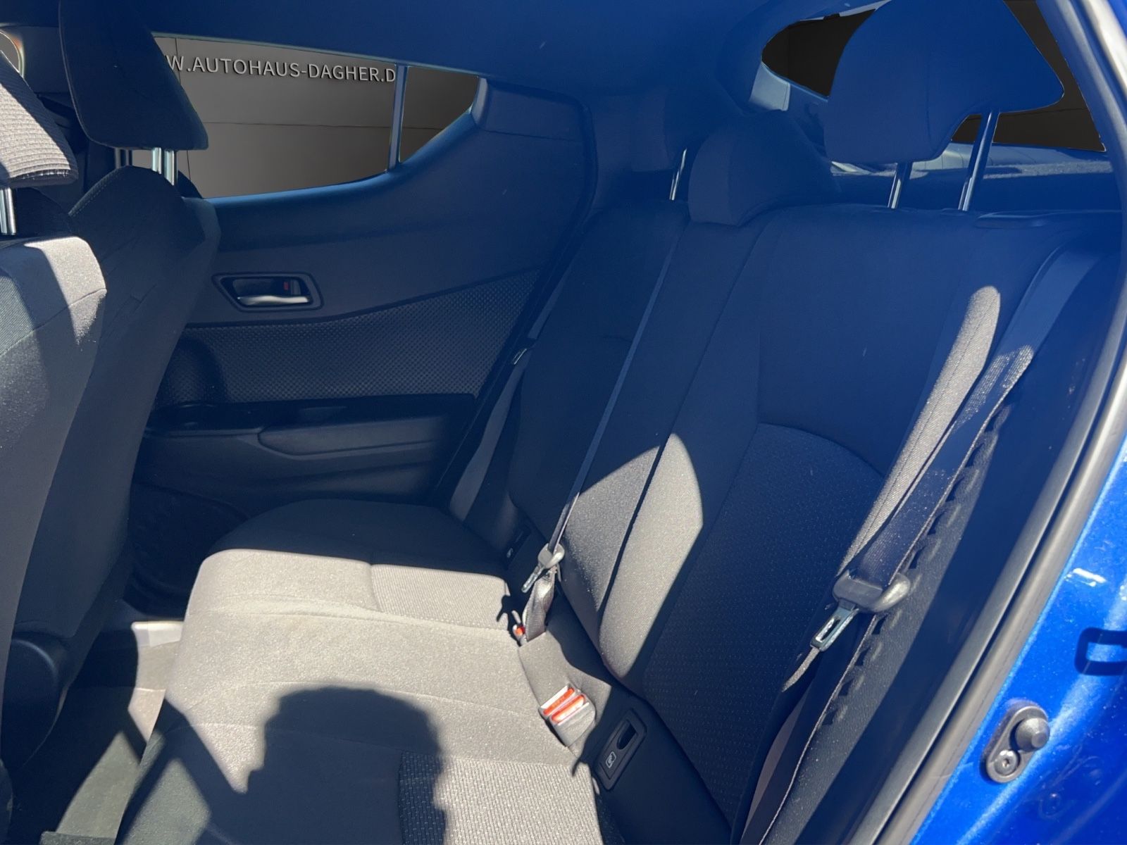 Toyota C-HR Hybrid Club - Samsaru's Car Outlet