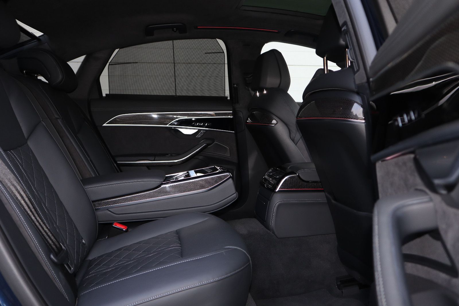 Audi A8 60 TFSI e qu S-Line Black - Samsaru's Car Outlet