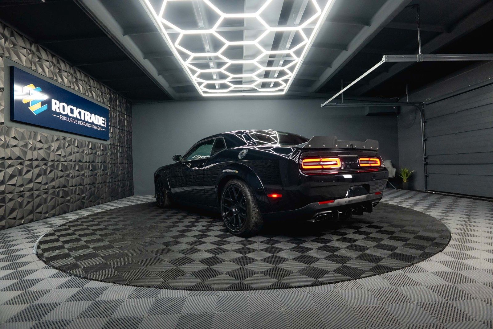 Dodge Challenger 5.7 V8 R/T SRT WIDE BODY *LED*19%*