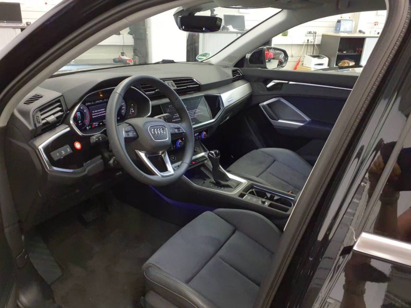 Audi Q3 Sportback 40 TFSI qu S line - Samsaru's Car Outlet