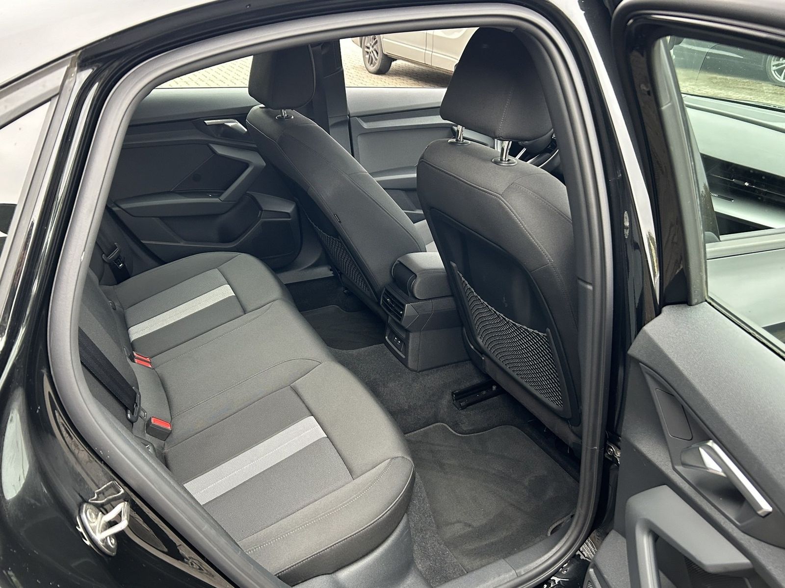 Audi A3 Limousine 2.0 TDI / AHK / Virt. Cock