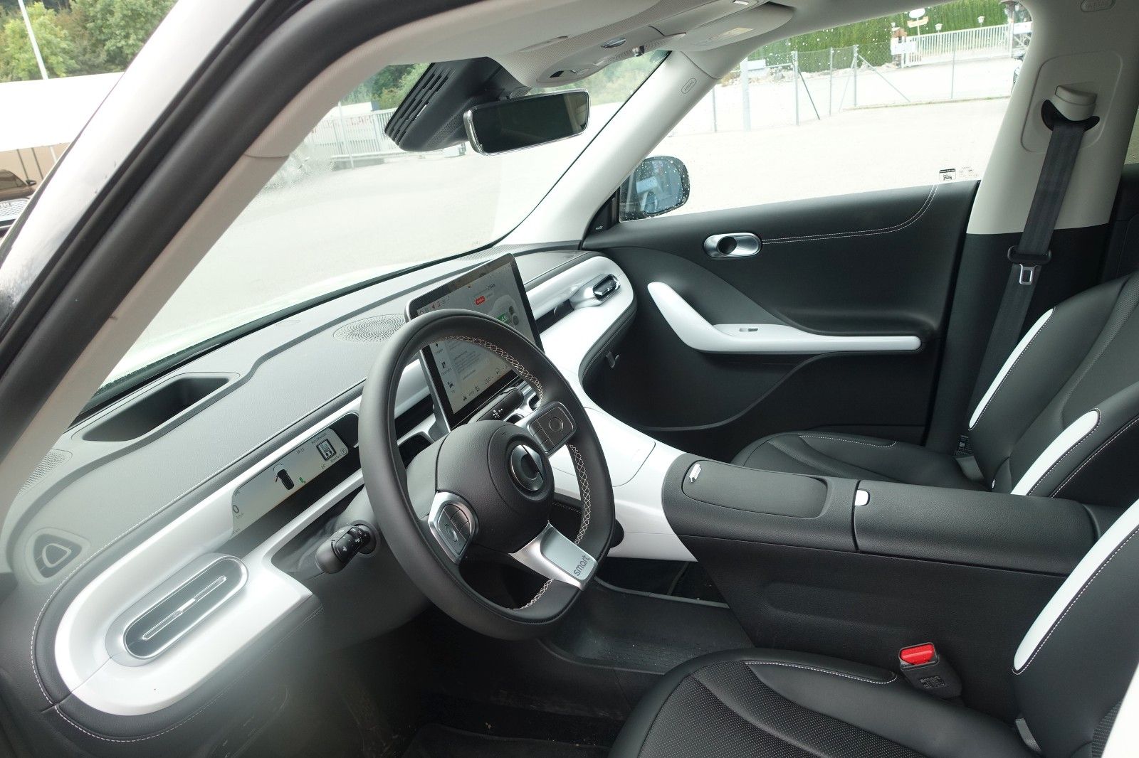 Smart #1 Pulse 271kW 66kWh EXP € 24990.--