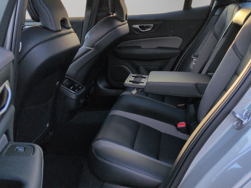 Volvo S60 B5 B AWD Ultimate Dark+360+Pano+Standheiz+