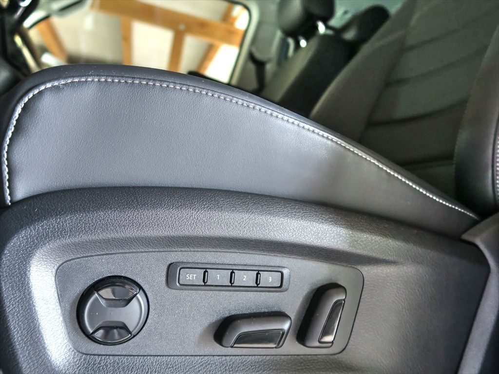 Volkswagen T6.1 Highline DSG 4MOTION - Samsaru's Car Outlet