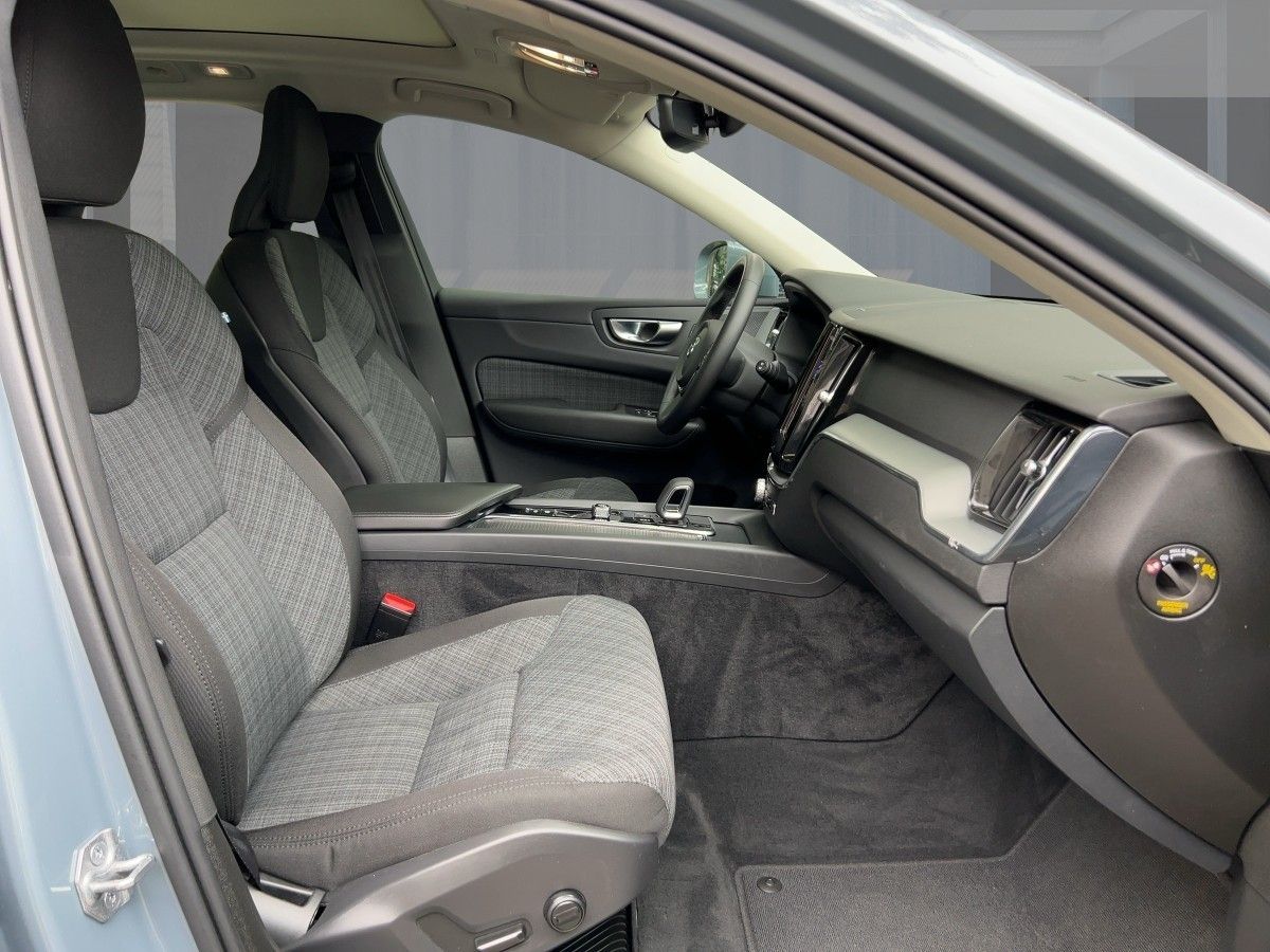 Volvo XC 60 T6 Plug-In Panorama Allrad Luftfahrwerk