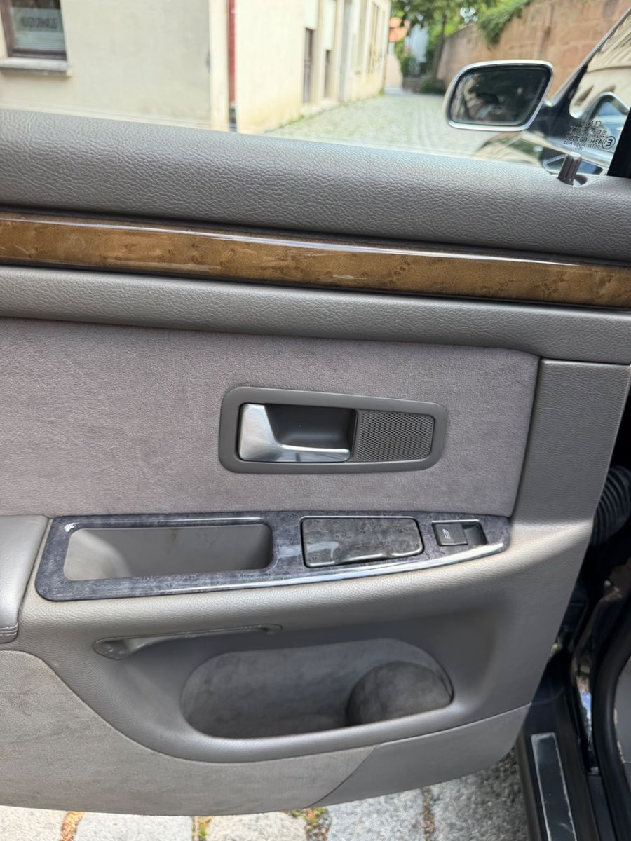 Audi S8 4.2 V8 / NUR 109000 Km !!!