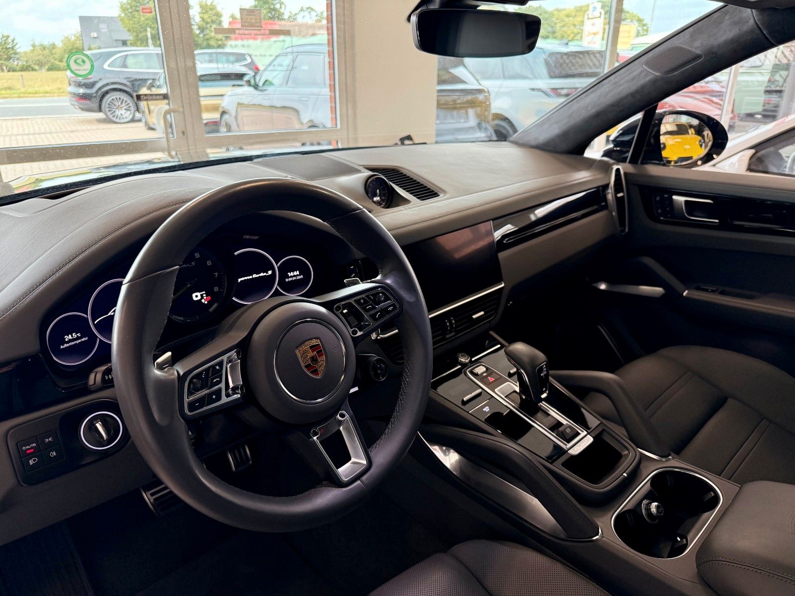 Porsche Cayenne Coupe Turbo S E-Hybrid APPROVED