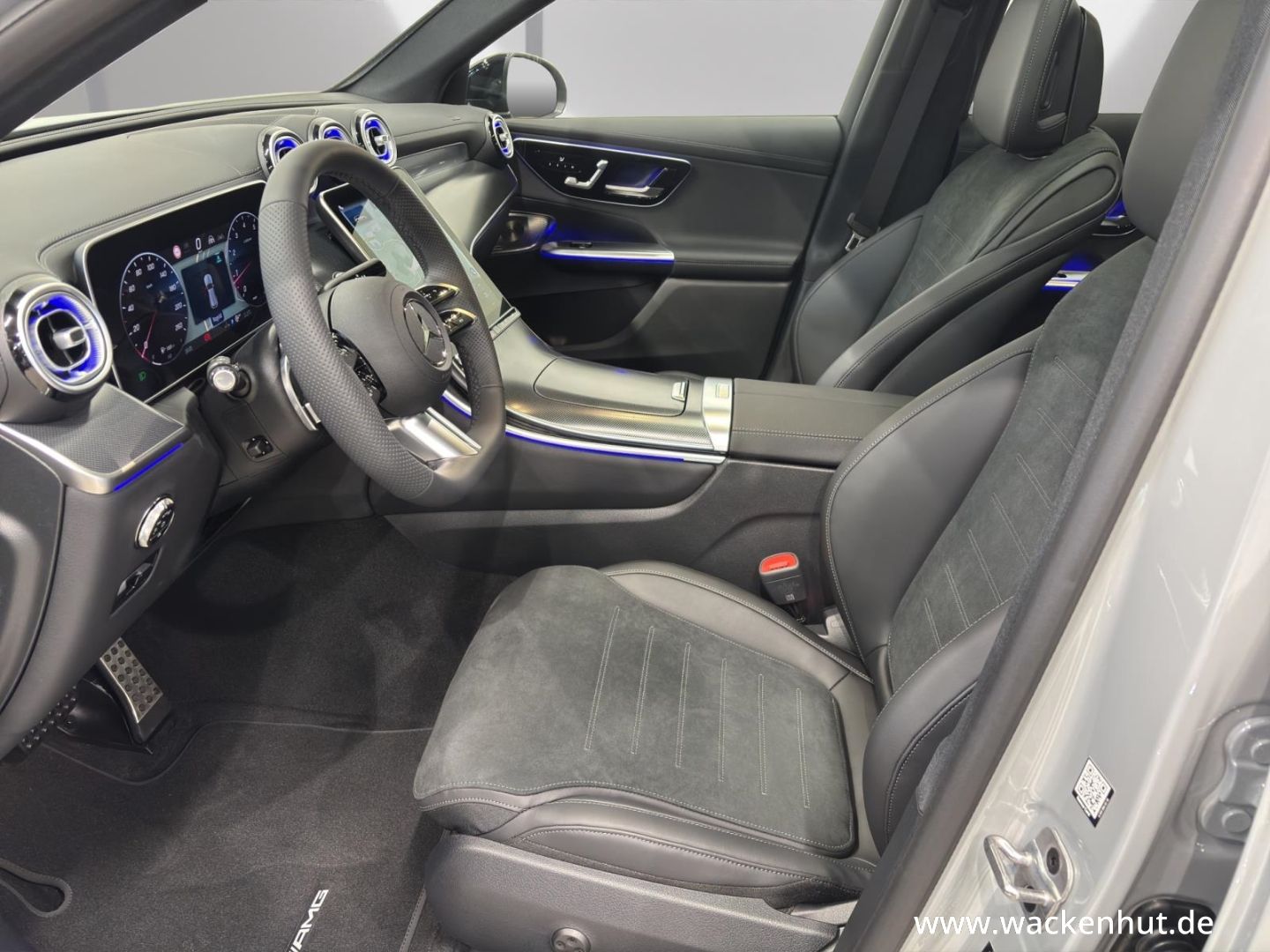 Mercedes-Benz GLC 300 4M EDITON AMG LINE ADVANCED PLUS+AHK+PAN
