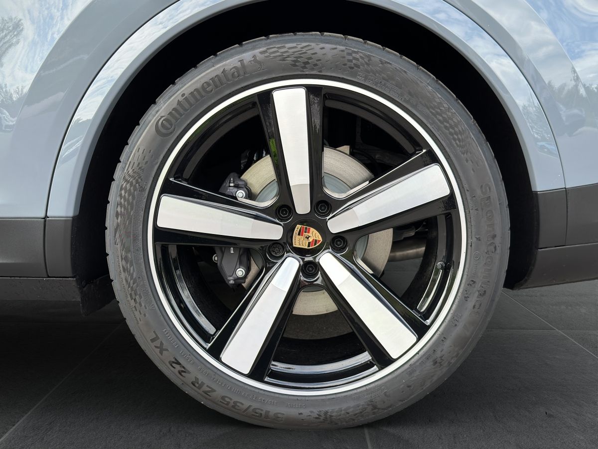 Porsche Cayenne E-Hybrid Coupe | Sportabgas | el. AHK |