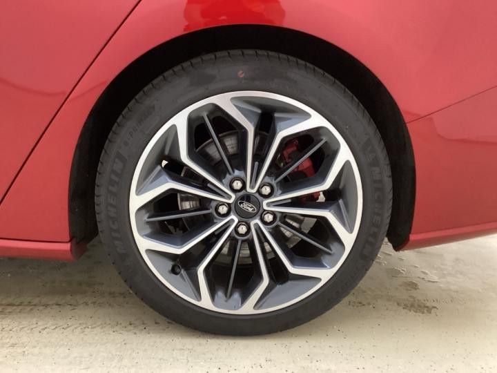 Ford Focus Turnier 1.5 EcoBlue ST-Line X NAVI+RFK*AHK