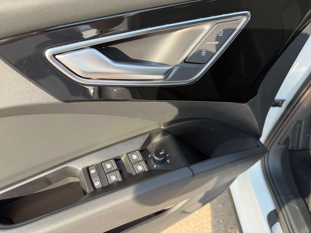 Audi Q4 e-tron 45 quattro S line AHK ACC Matrix Kam.