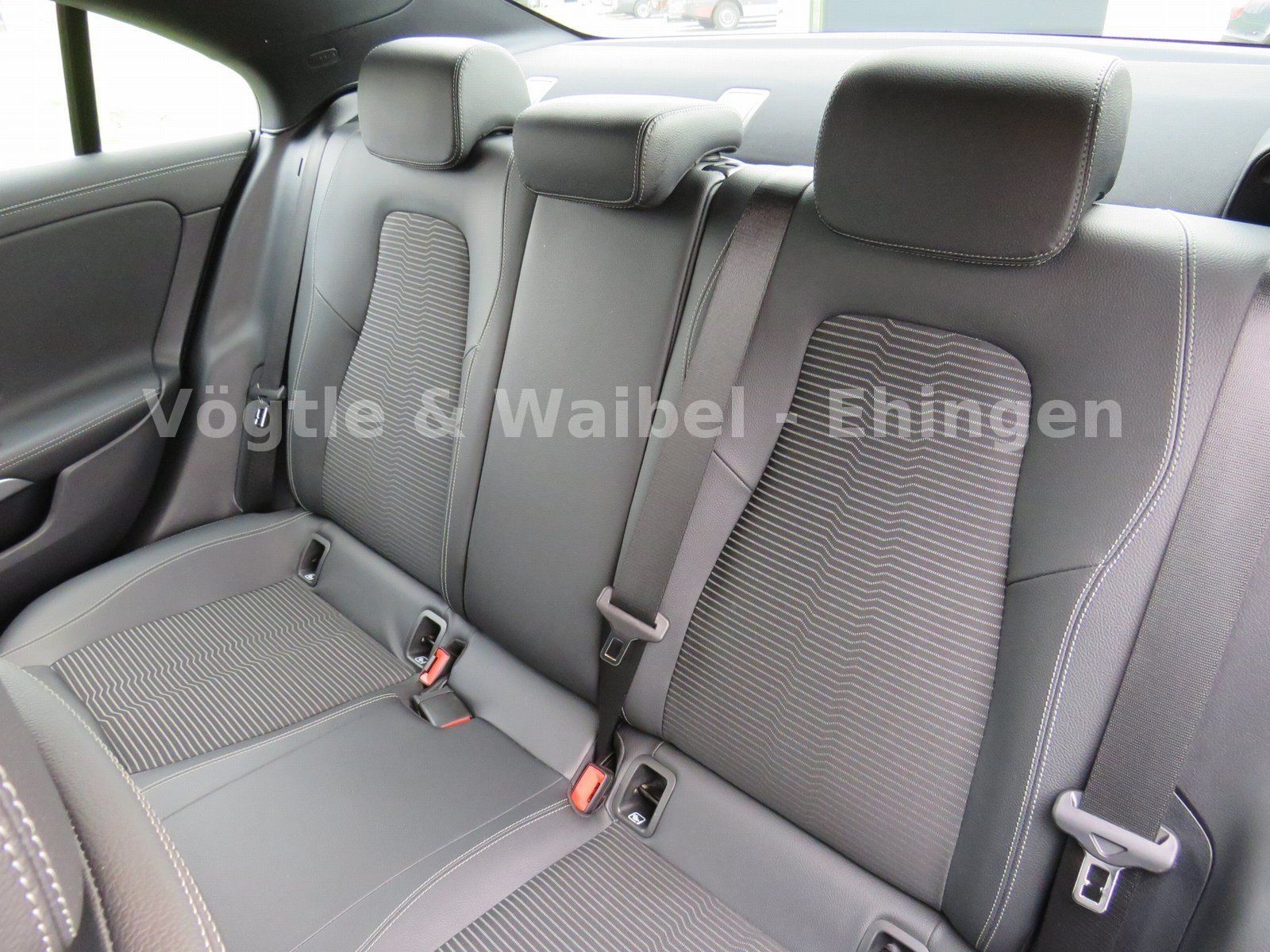 Mercedes-Benz CLA 200 PROGRESSIVE - Samsaru's Car Outlet