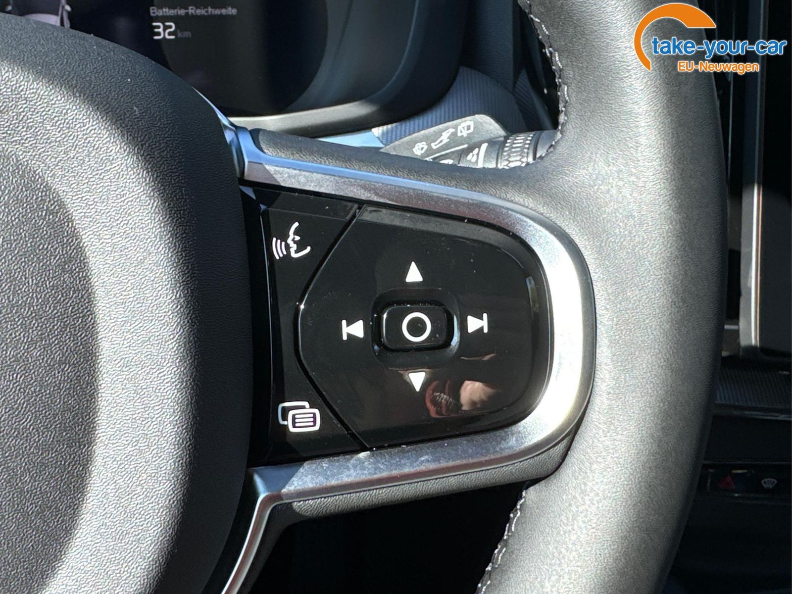 Volvo XC60 Black Edition Plus Nordic T6 AWD AHK+360...