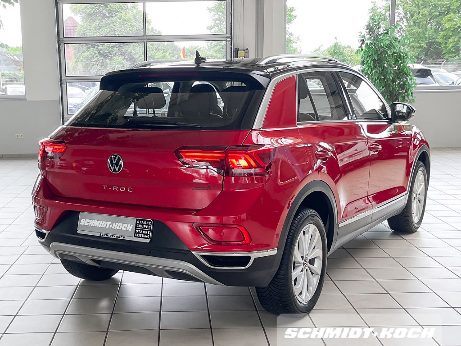 Volkswagen T-Roc 1.5 TSI Style - Samsaru's Car Outlet