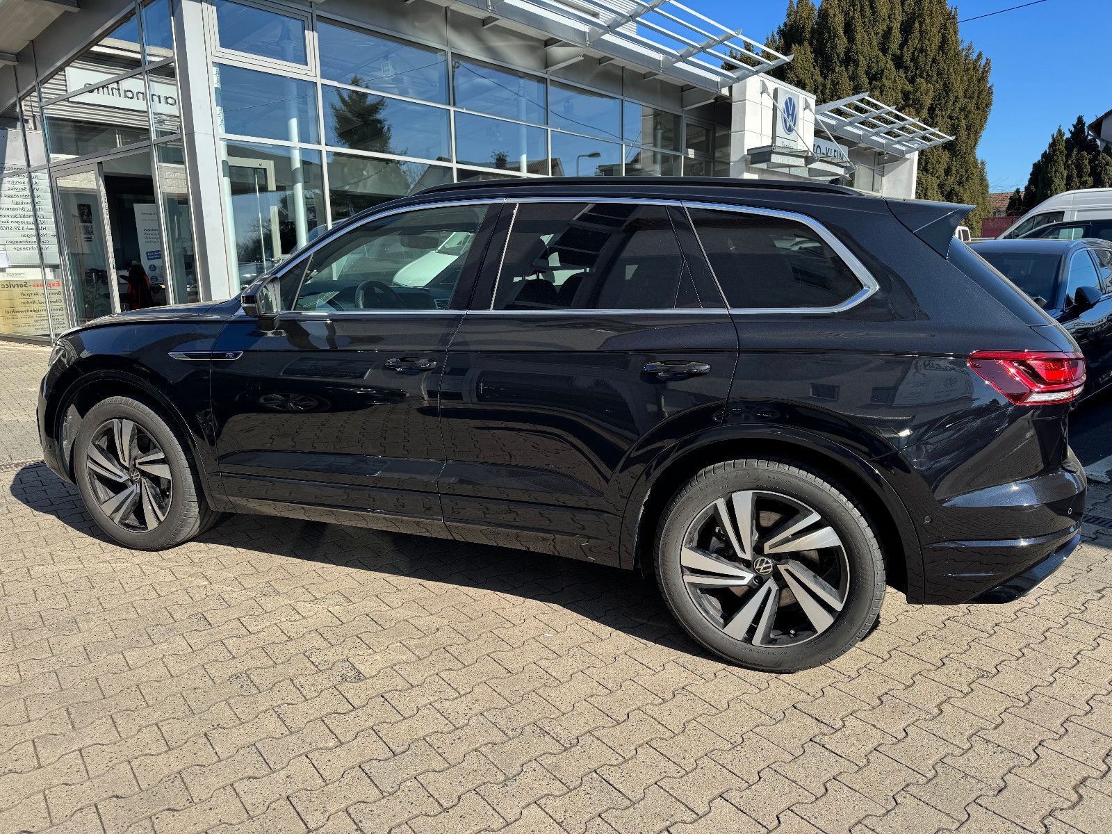 Volkswagen Touareg R-Line 3.0 V6 TSI 4MOTION -Vollausstatt.