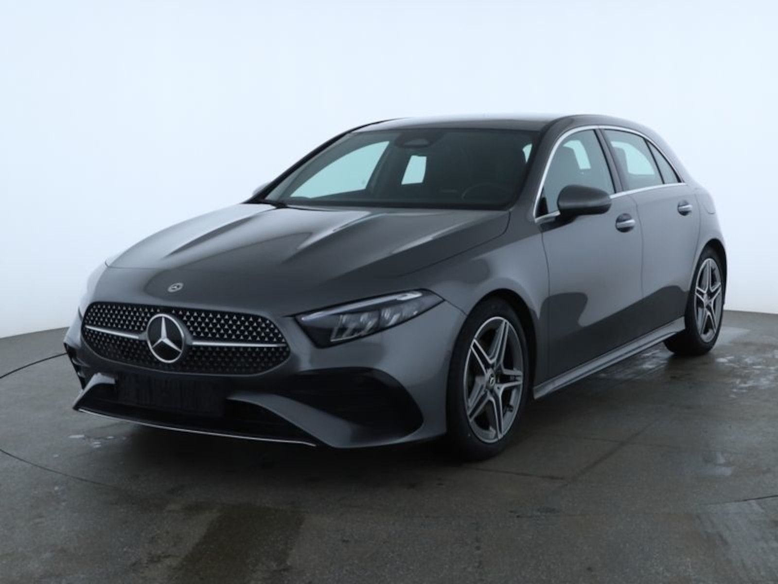 Mercedes-Benz A 200 AMG-Line - Samsaru's Car Outlet