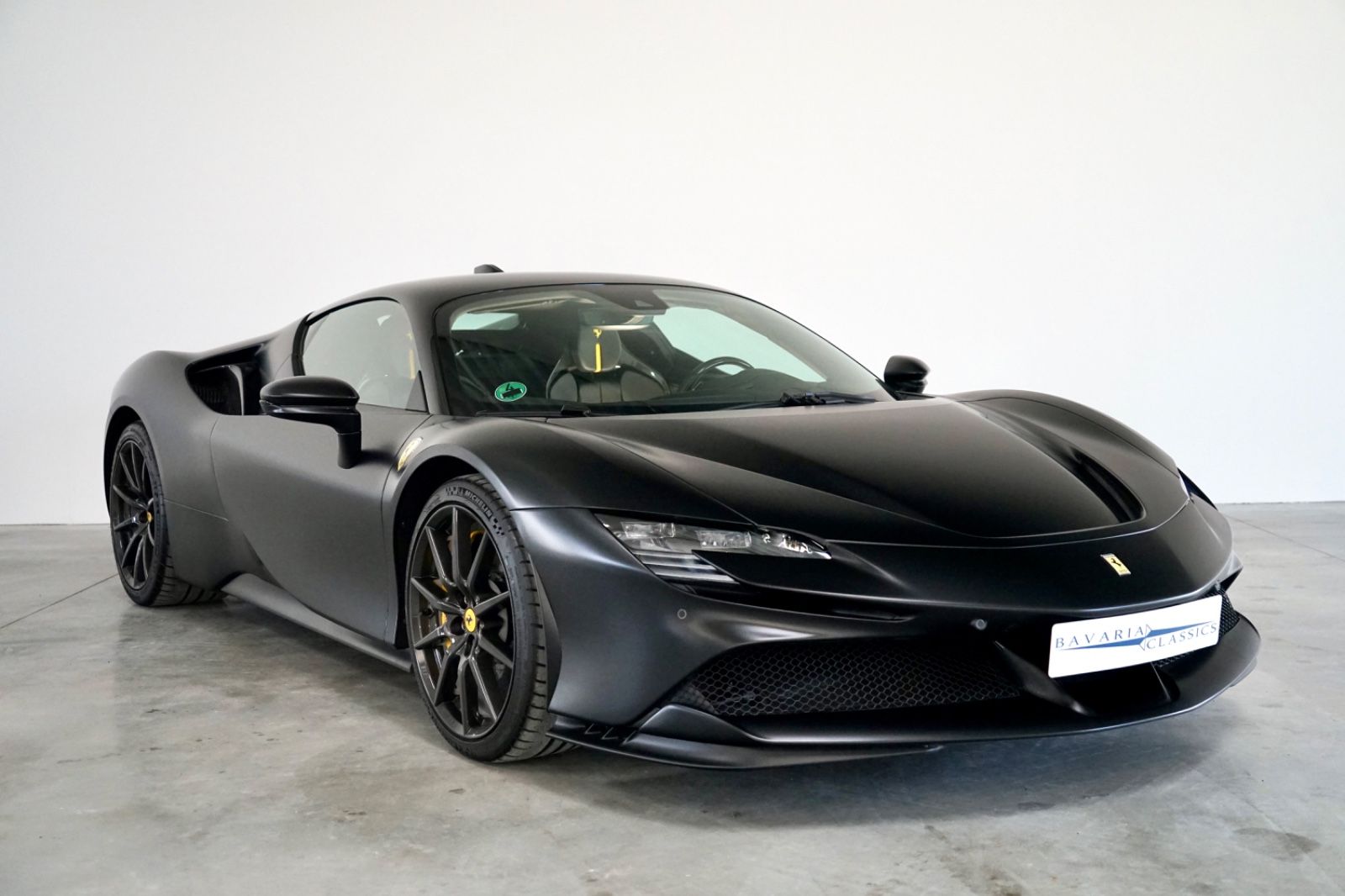 Ferrari SF90 - Samsaru's Car Outlet