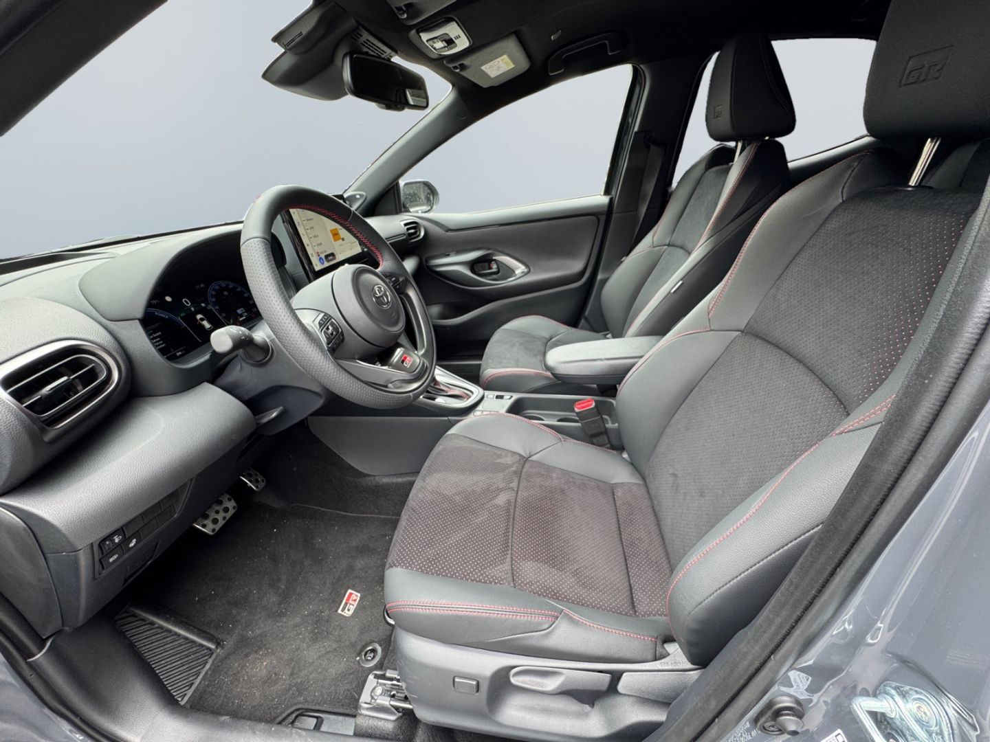 Toyota Yaris Hybrid 130 1.5 GR SPORT *HUD*JBL*Navi*LED*