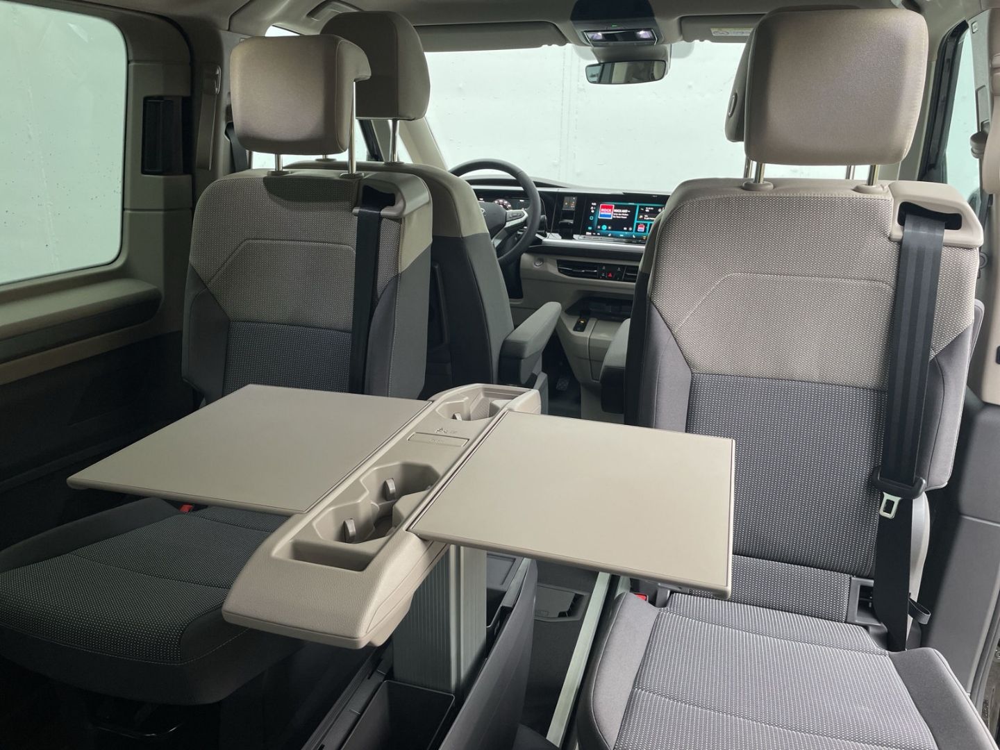 Volkswagen T7 Multivan - Samsaru's Car Outlet