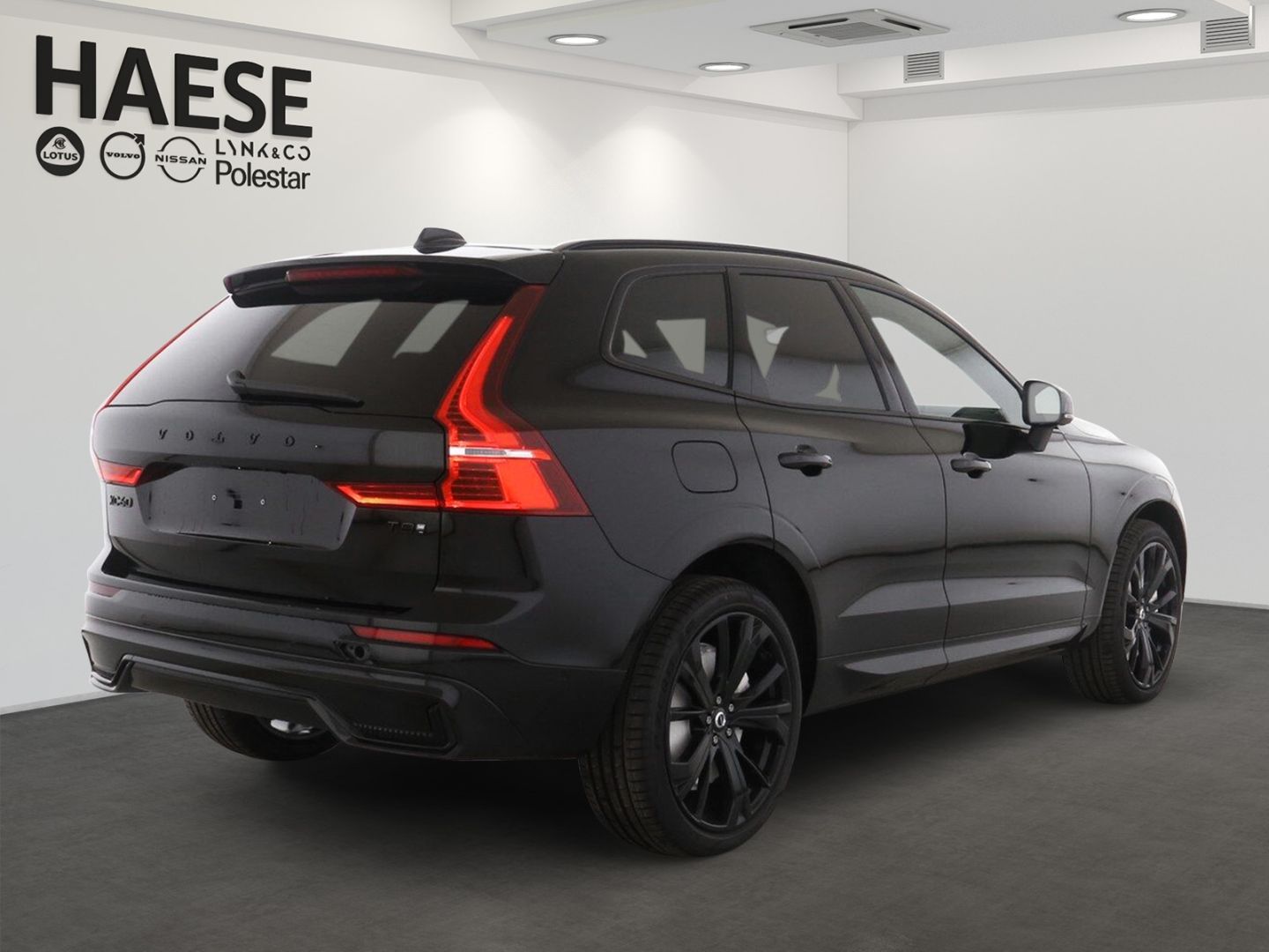 Volvo XC60 T8 Plus Black Edition Plug-In Hybrid AWD - Samsaru's Car Outlet
