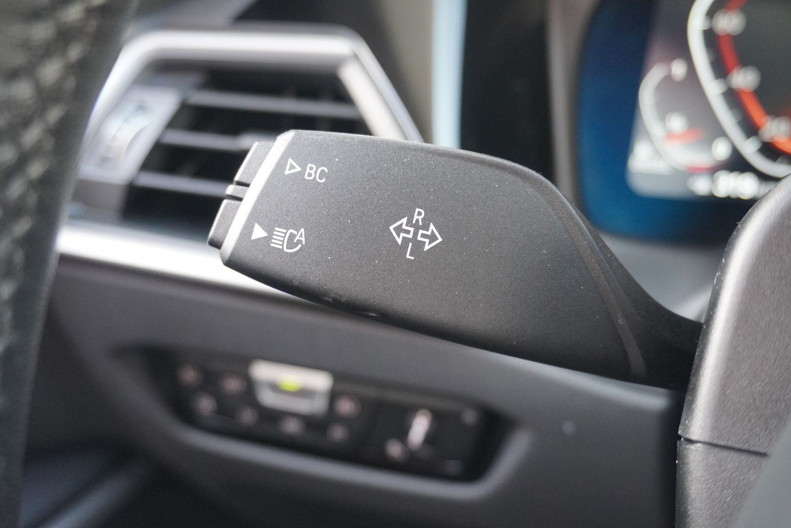 BMW 320d Touring Aut. - Samsaru's Car Outlet