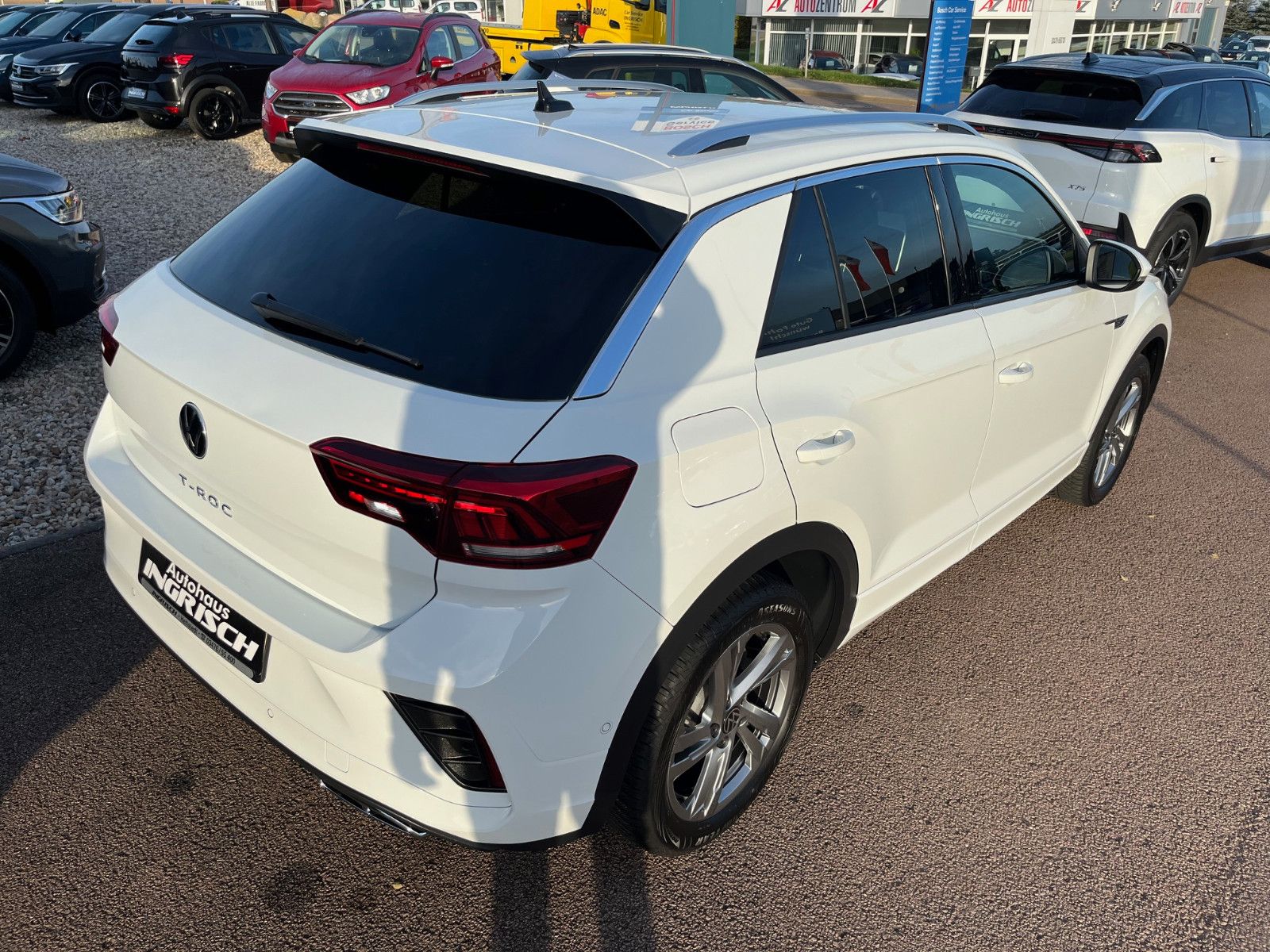Volkswagen T-Roc R-Line - Samsaru's Car Outlet