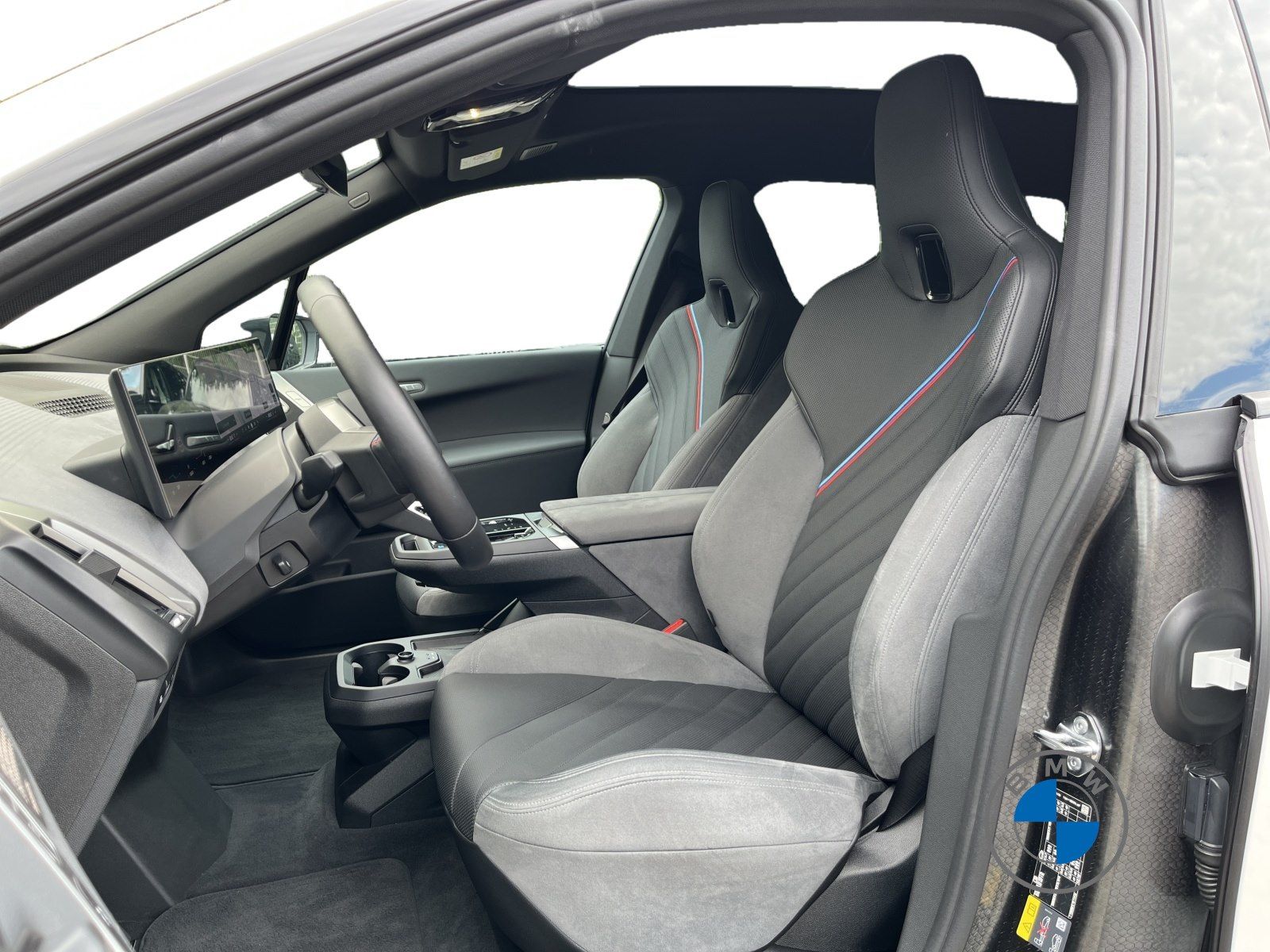 BMW iX M70 xDrive 23" Pano Sky DA/PA Prof. AHK