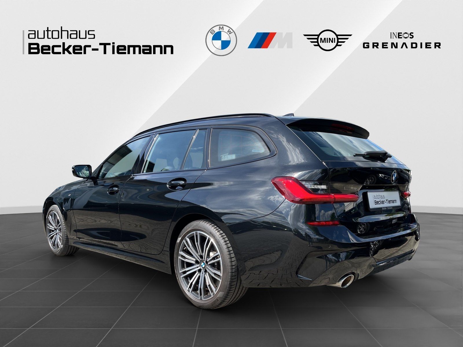 BMW 330e Touring M Sport - Samsaru's Car Outlet