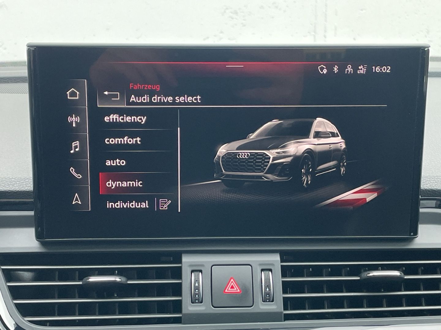 Audi Q5 55 TFSI e quattro S line AHK/HUD/Matrix/Navi/