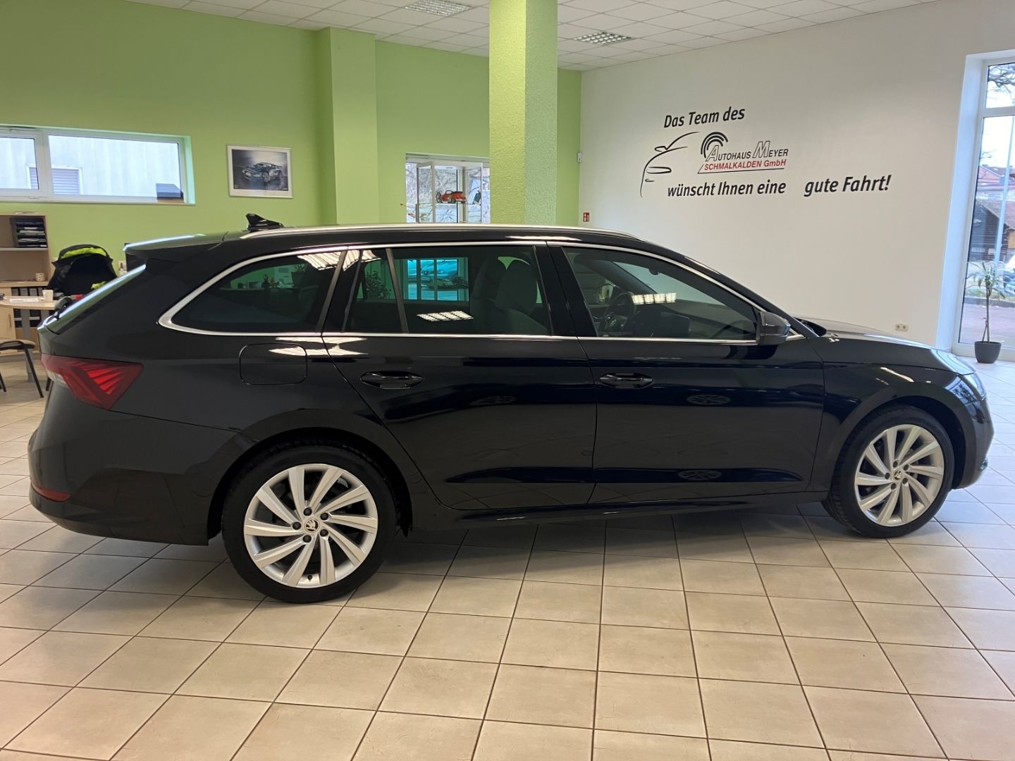 Skoda Octavia 2.0 TDI Combi - Samsaru's Car Outlet