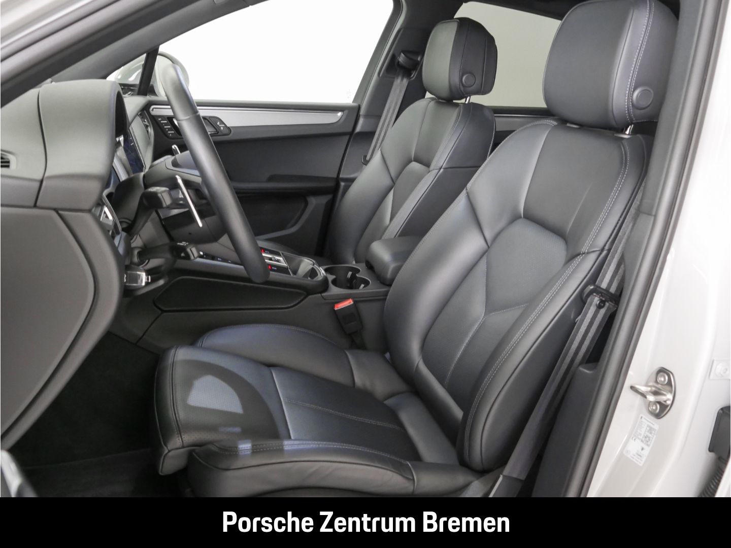 Porsche Macan S - Samsaru's Car Outlet