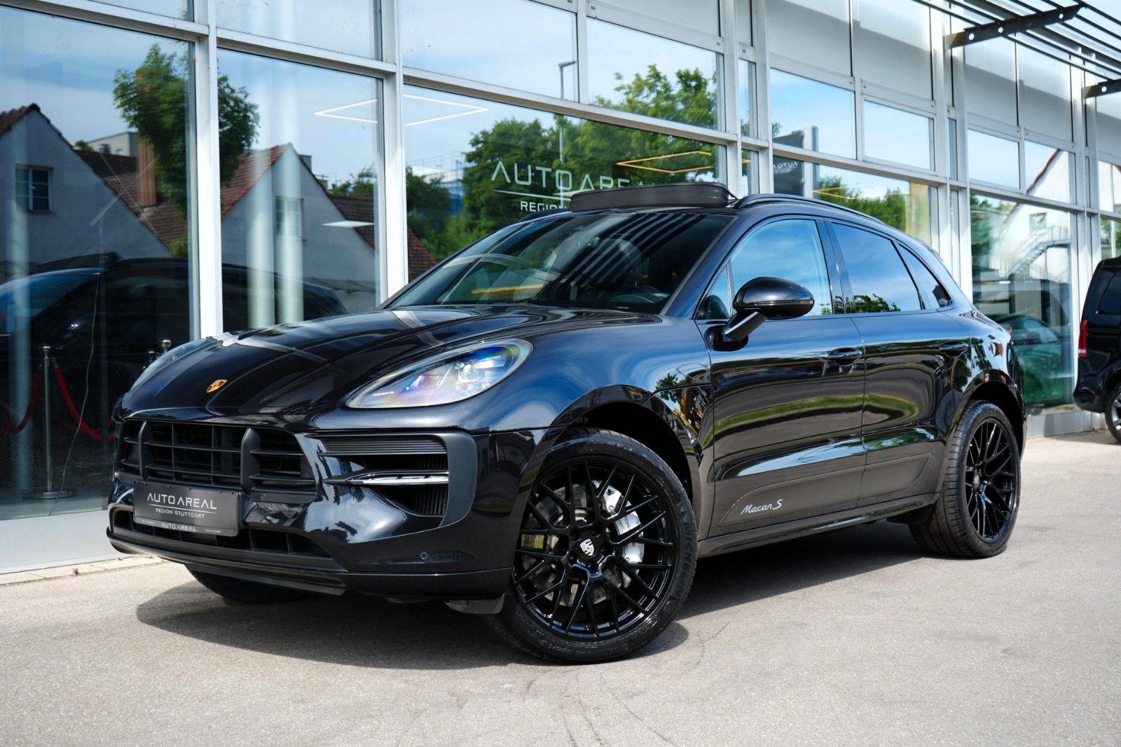 Porsche Macan S - Samsaru's Car Outlet