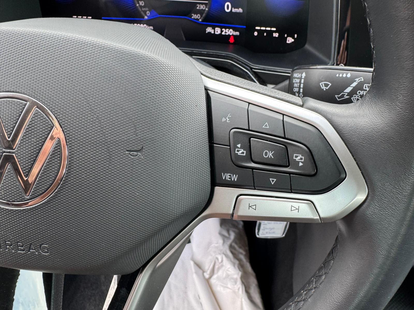 Volkswagen Taigo 1.0 TSI Life - Samsaru's Car Outlet