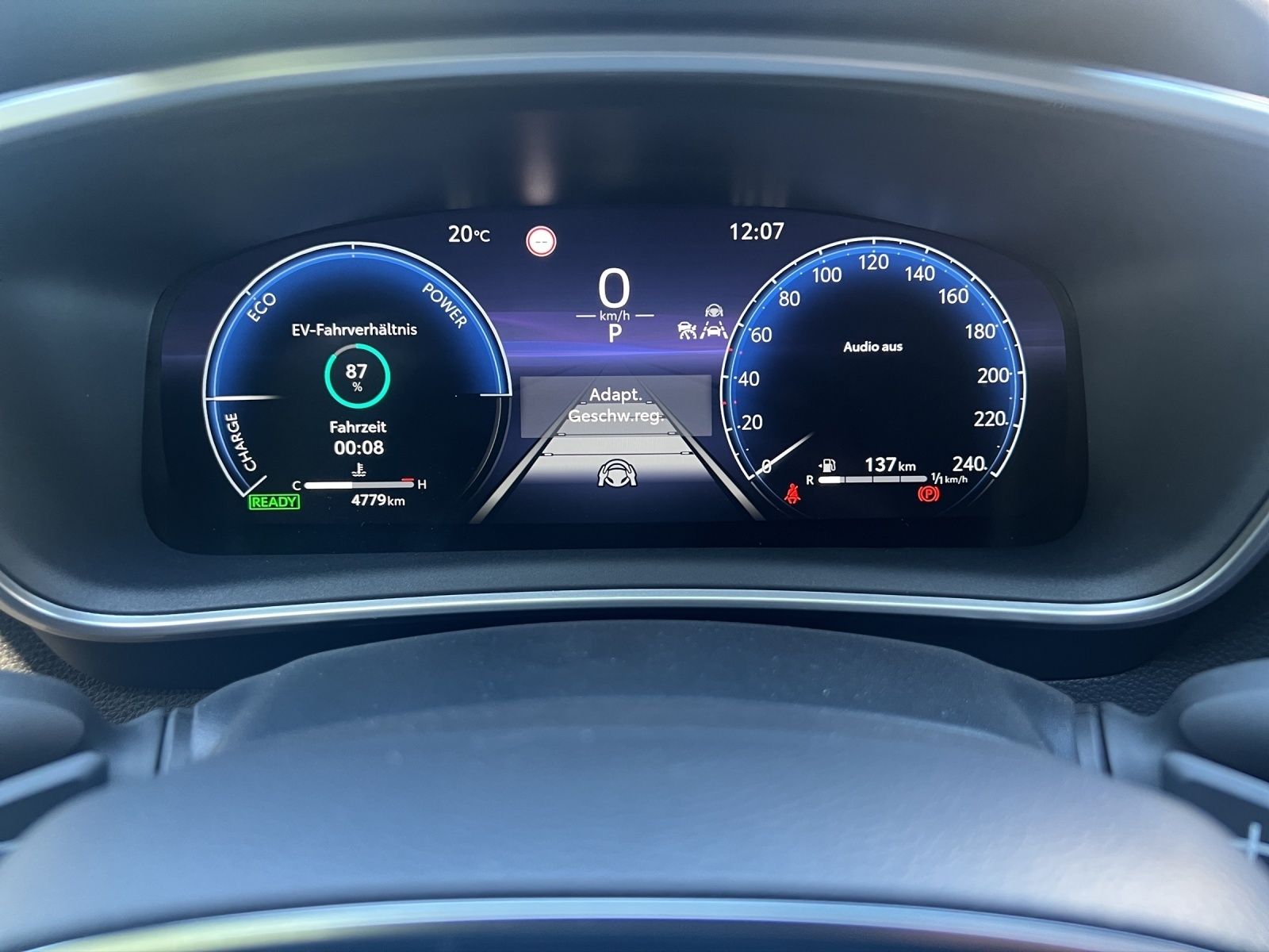 Toyota Corolla 2.0 Hybrid GR Sport 1HD+NAVI+CARPLAY+PDC