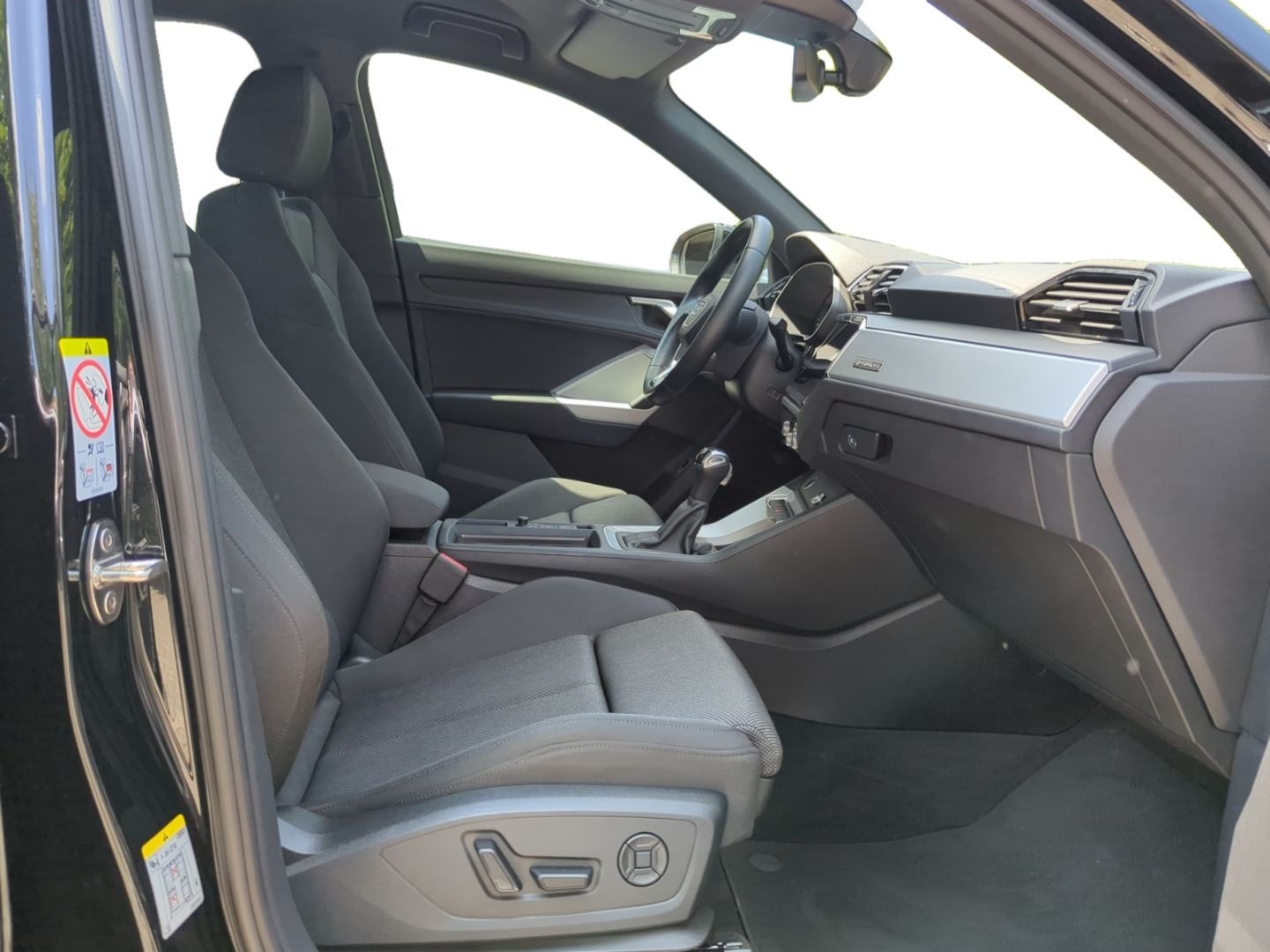 Audi Q3 S line 35 TDI quattro S tronic - Samsaru's Car Outlet