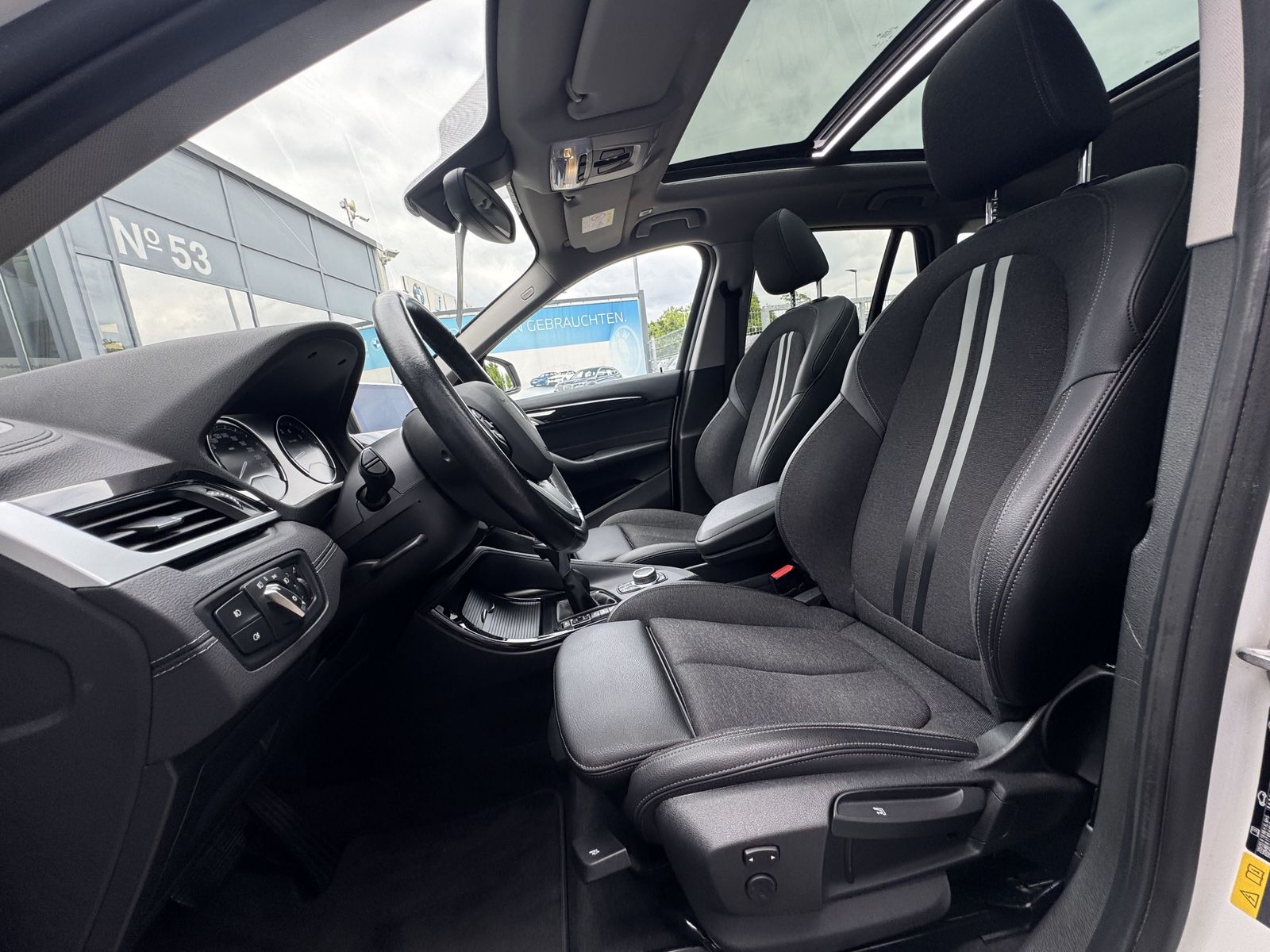 BMW X1 xDrive25e Sport Line - Samsaru's Car Outlet