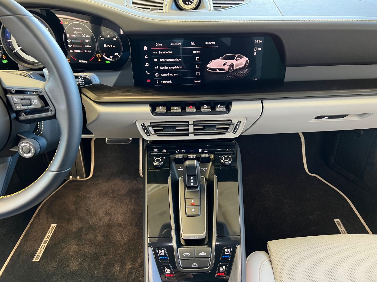 Porsche 992.1  4 GTS CABRIO PTS  LIFT HAL PCCB ExcManu