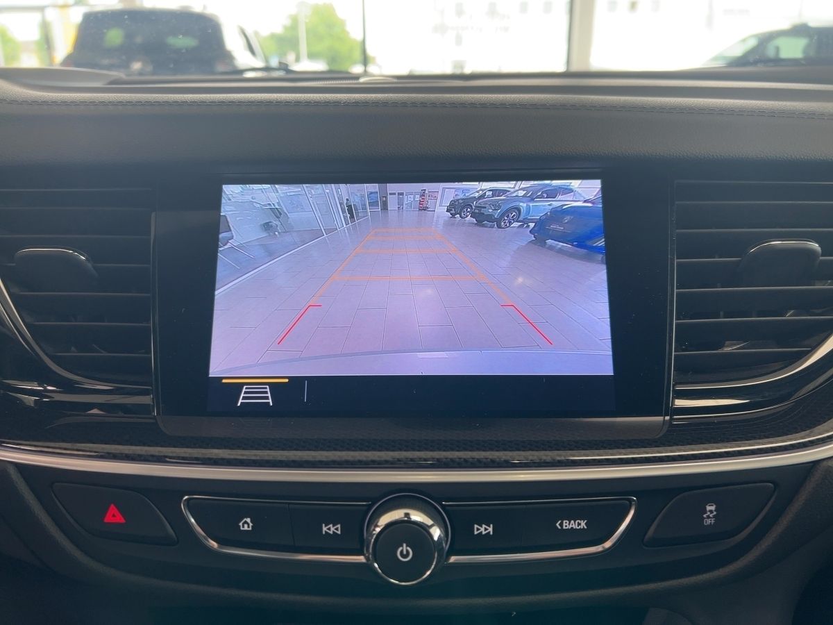 Opel Insignia 2.0 CDTI Elegance - Samsaru's Car Outlet